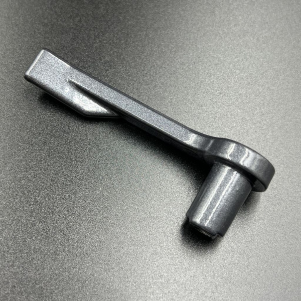 Рычаг фиксации капота капота Т9,8 Front lock handle 01010615