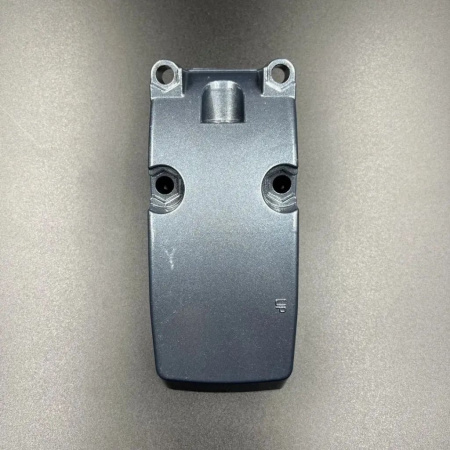 Крышка боковой нижней подушки Yamaha 25-30