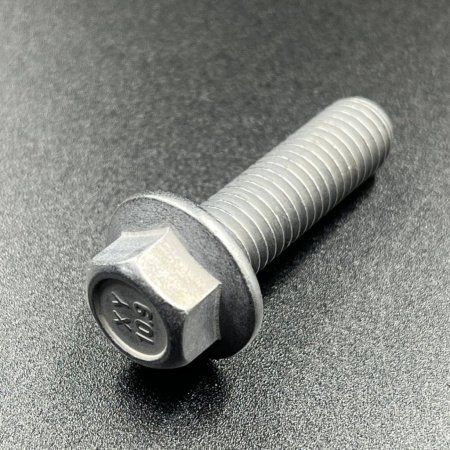 Болт крепления редуктора Yamaha 20-30; F20-40 90105-10M12